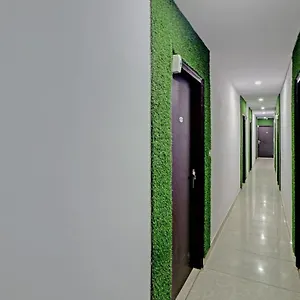 Hotel Oyo 81168 Collection O Dwarka Mor