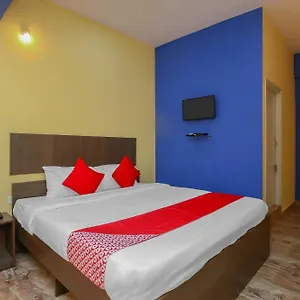 **** Hotel The Olive Grand India