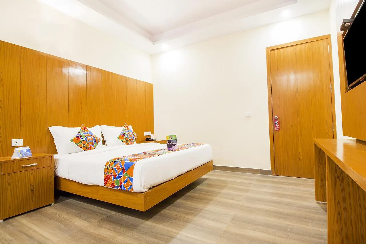 *** Hotel Fabhotel Aries Near Igi Airport New Delhi India